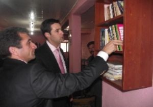 Karaçoban'da kitap okuma etkinliği